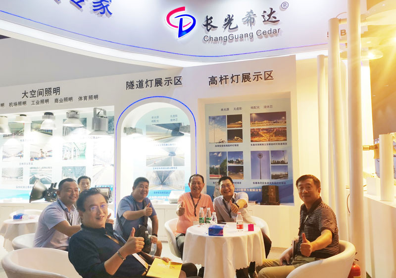 6119d510382f3.jpg 02003.jpg